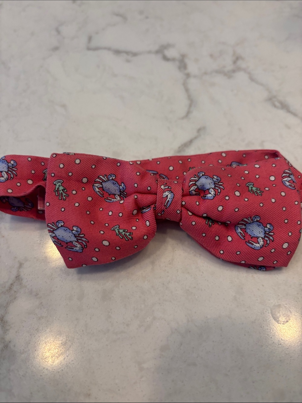 Vineyard Vines Pink Bow Tie with Blue Crab Motif